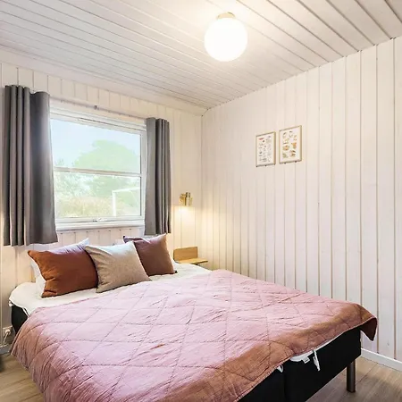 In With Kitchen
