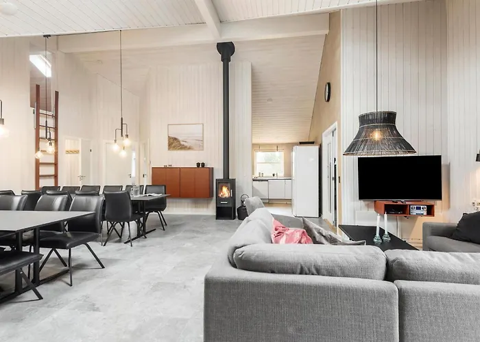 Feriehus In With Kitchen *